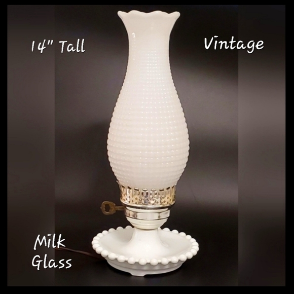 Vntg 14" Milk Glass Jewelry Catch Bottom Electric Hurricane Lamp Silvery Trim - Picture 2 of 13